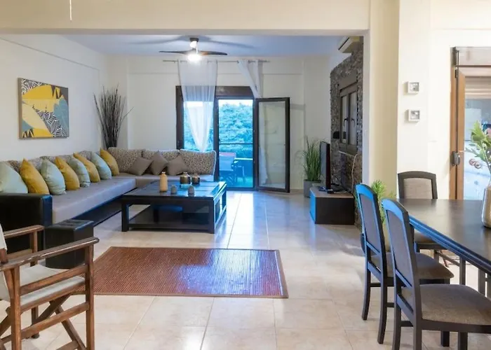 Villa Sani Pinecone 3