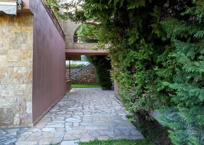 Villa Sani Pinecone 3