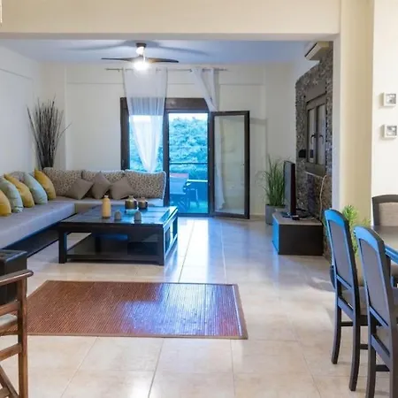 Villa Sani Pinecone 3