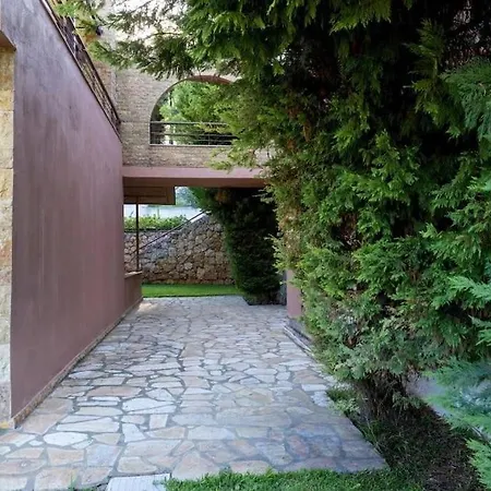 Villa Sani Pinecone 3